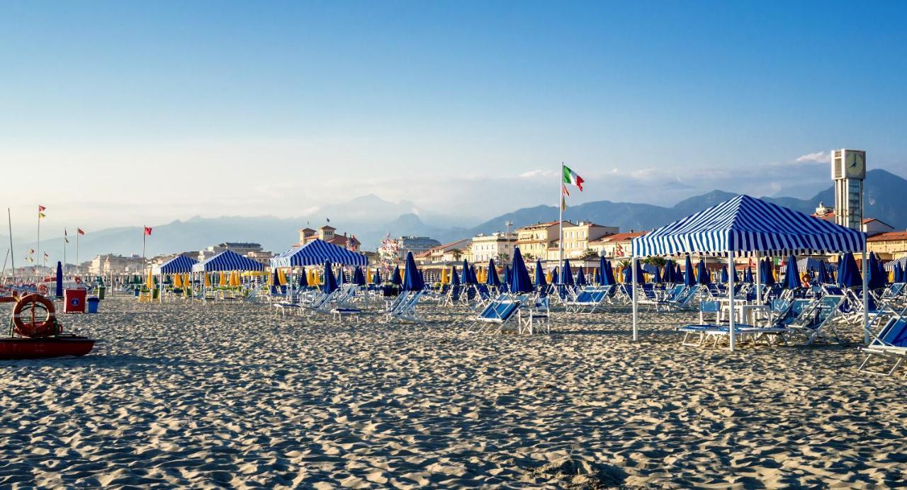 Suite Carducci Viareggio Esterno foto